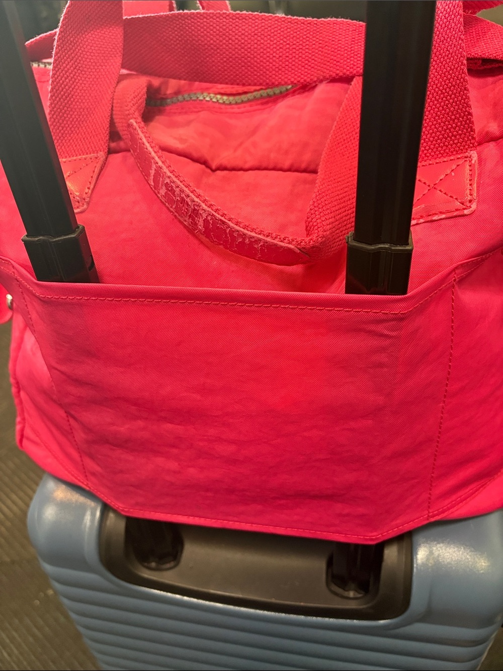 Kipling EXTRA LARGE WEEKENDER DUFFLE BAG
- Casual Carryall in Pink - Picture 2 of 3